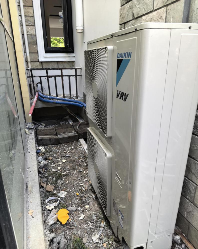 松江区大金VRV多联机维修 现场实拍